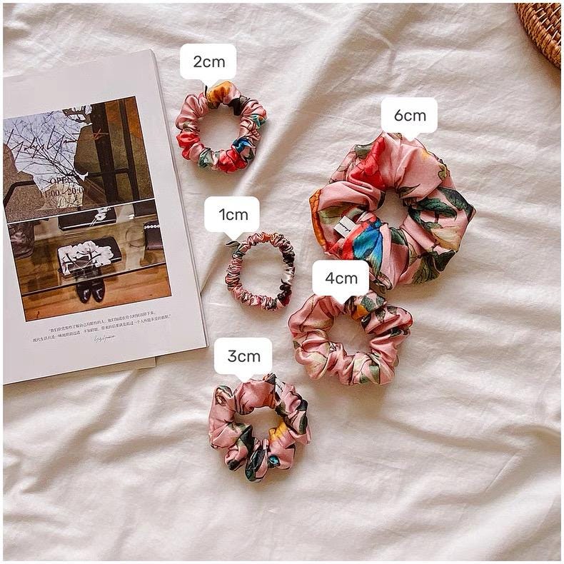 Pure Mulberry Silk Hair Scrunchies 30 Momme Silk Hair Ties Floral and Animal Patterns Gif for Hair Care Lover - Silk Hair Wrap