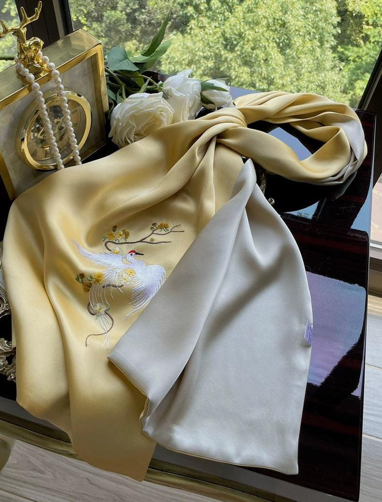 Hand-Embroidered Silk Scarf: Crane Motif, Su Embroidery, Oriental Gift