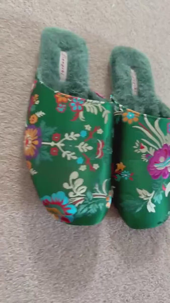 Women’s Embroidered Silk Slippers - Cozy Indoor House Shoes with Traditional Chinese Floral Patterns - Unique Cultural Gift for Her