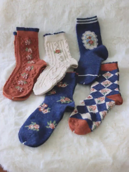 Vintage Wool-Cotton Socks Gift Box (4 Pairs) – Cozy Winter Crew, Retro Floral Knit, Warm & Breathable – Secret Santa gift for Her